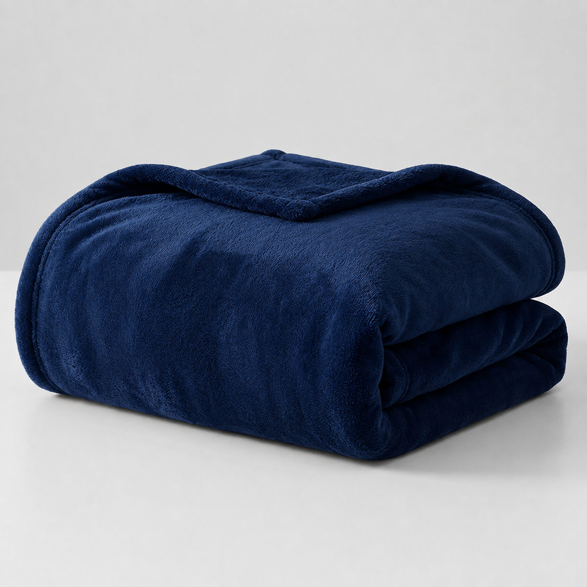Thrives Outdoor | Snugluxe Lightweight Brushed Throw Blanket