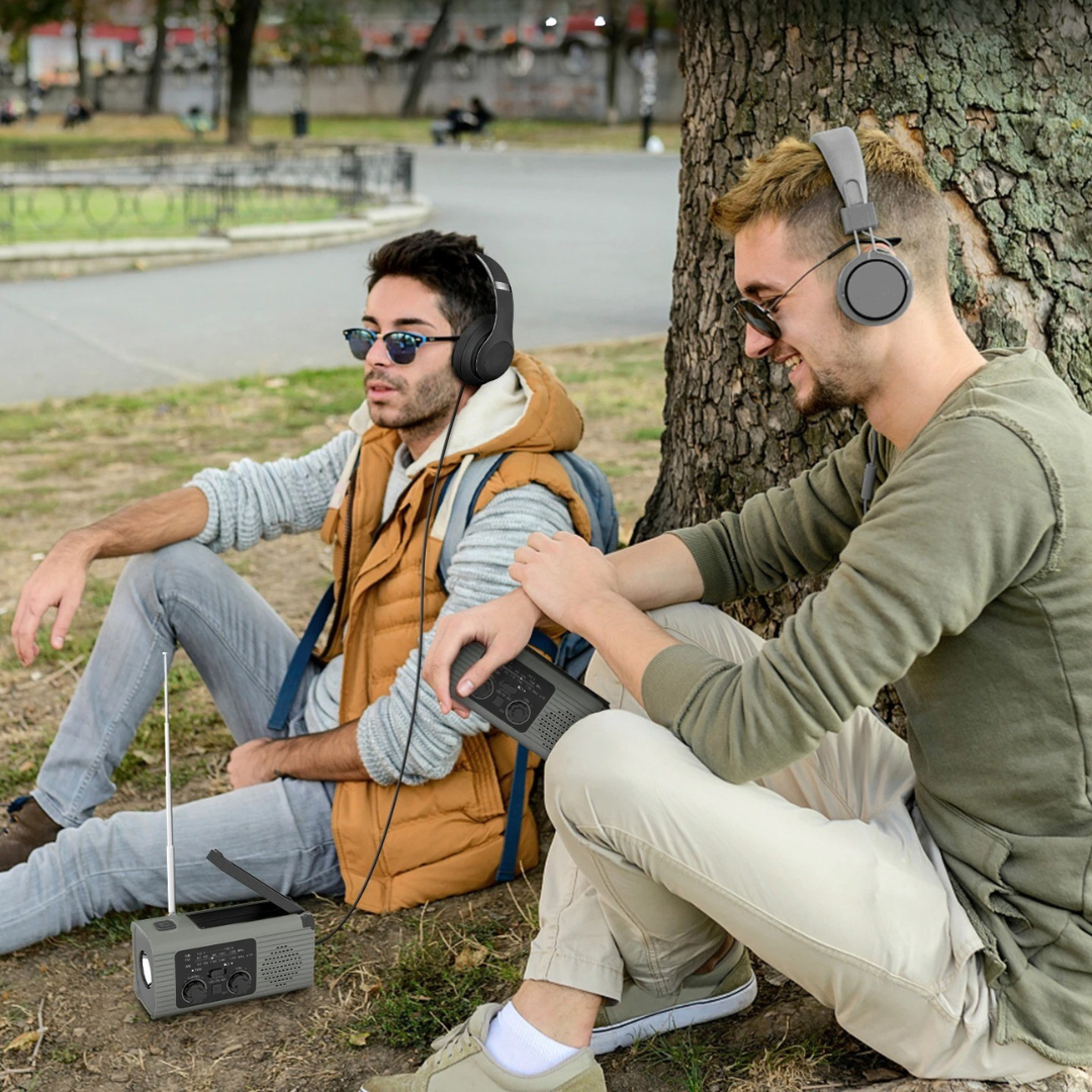 Thrives Outdoor | LuminCrank Hand Crank Emergency Radio