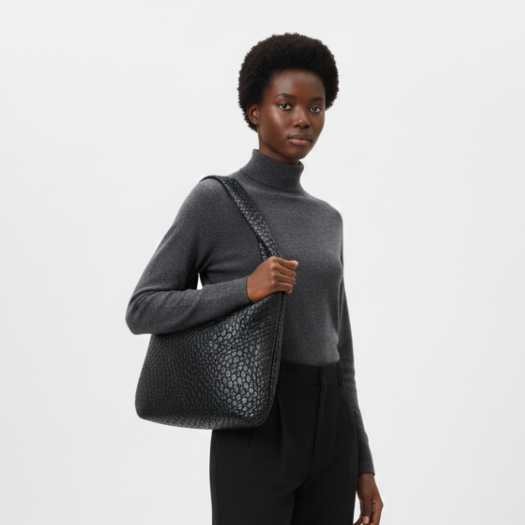 Thrives Outdoor | Large Crescent Shoulder Bag