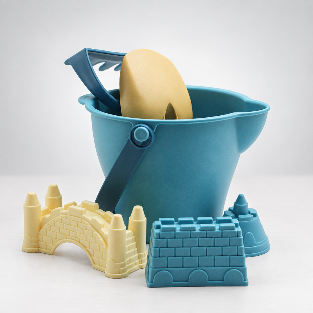 Thrives Outdoor | Sandrift Castle-Shaped Sand Bucket with Tools