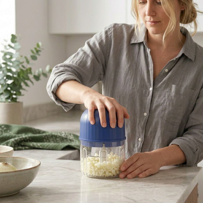Wireless Mini Chopper for Garlic, Onions and Herbs in Seconds