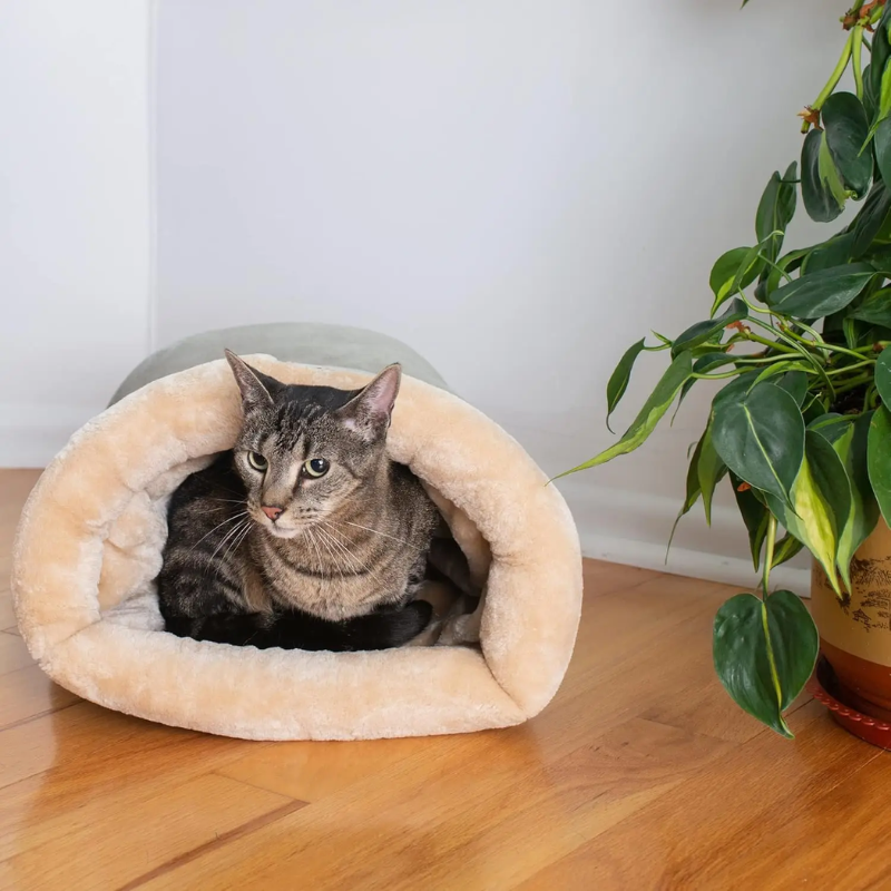 Soft Cave Bed for Curled-Up Comfort