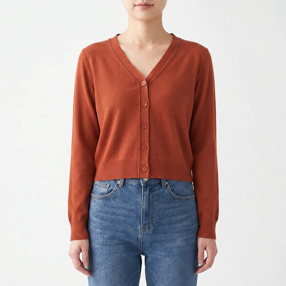 Women's cropped V-neck cardigan with ribbed cuffs and button-down front