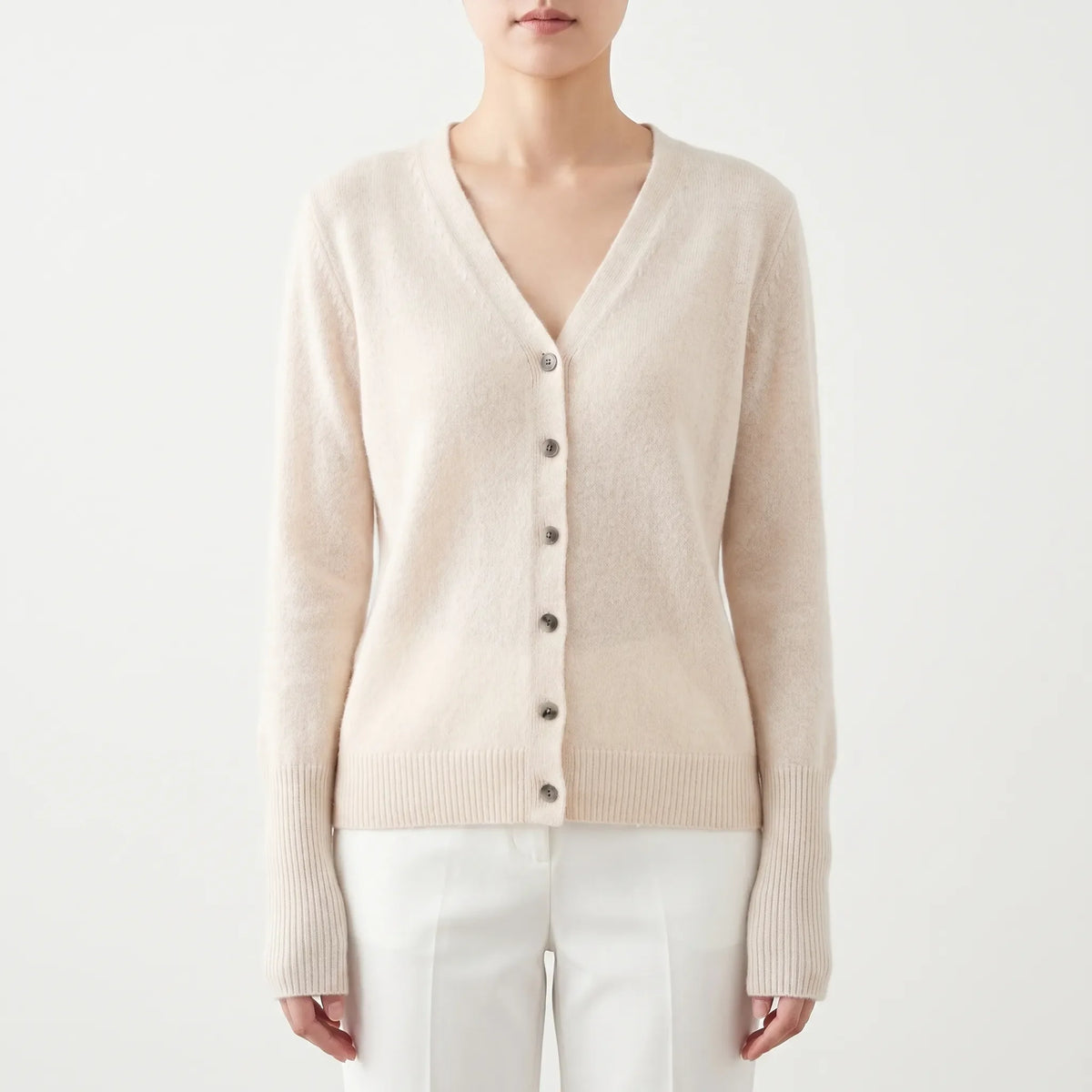 Women's V-neck button cardigan in fine knit with relaxed fit
