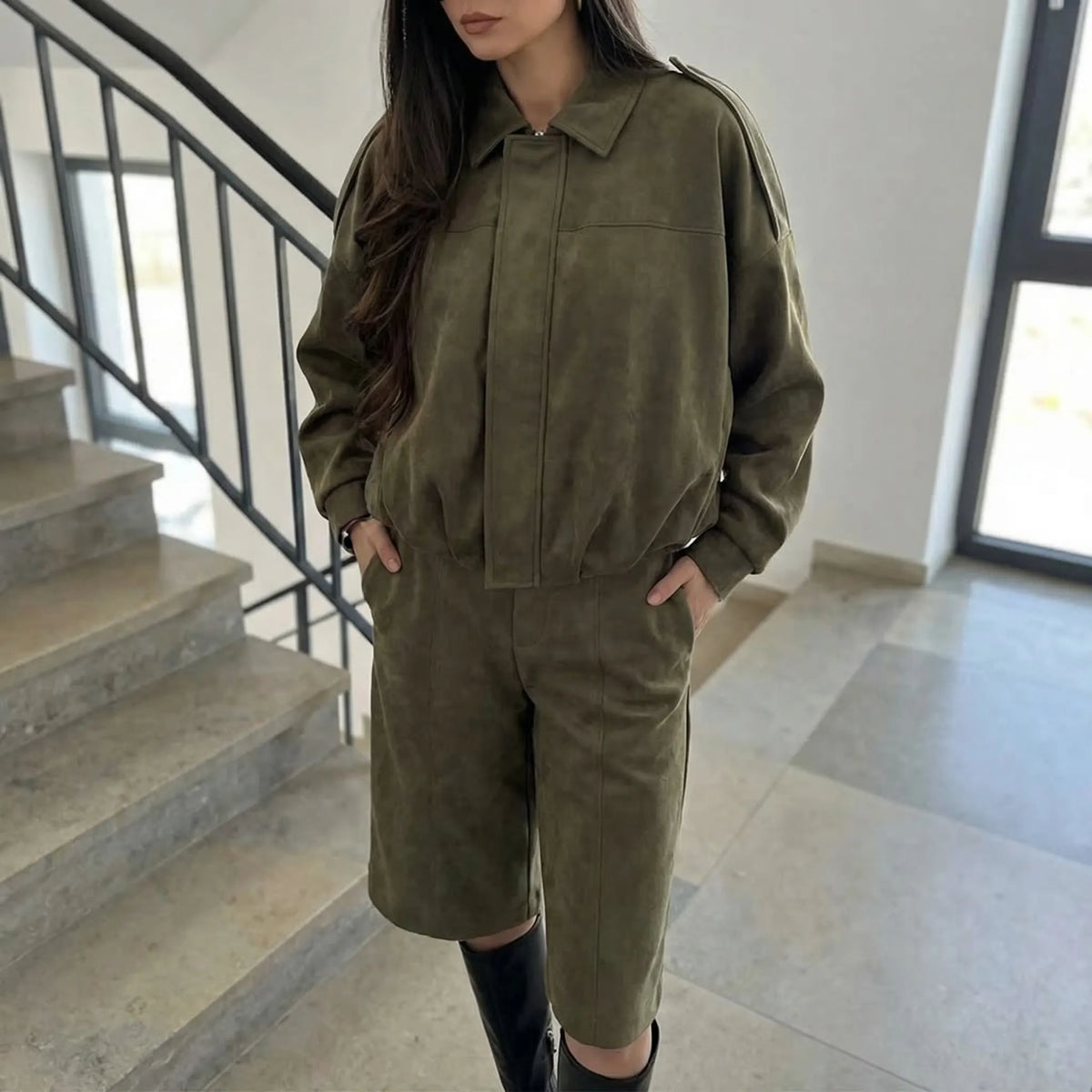 Women's high-waisted shorts and longline jacket co-ord set