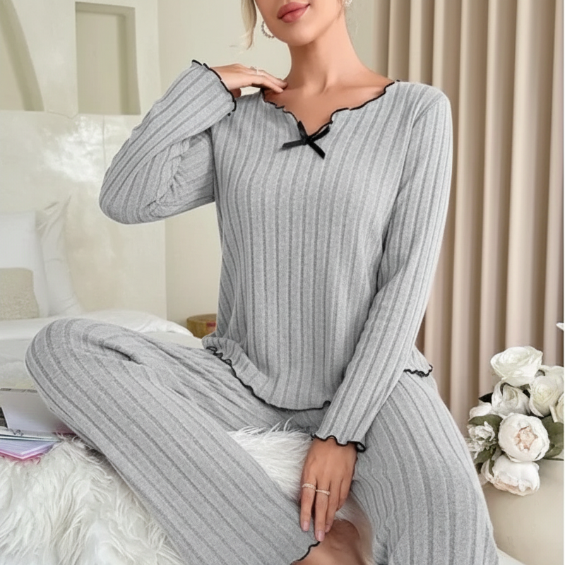 Women's ribbed long sleeve pyjama set with relaxed V-neck and ankle-length pants
