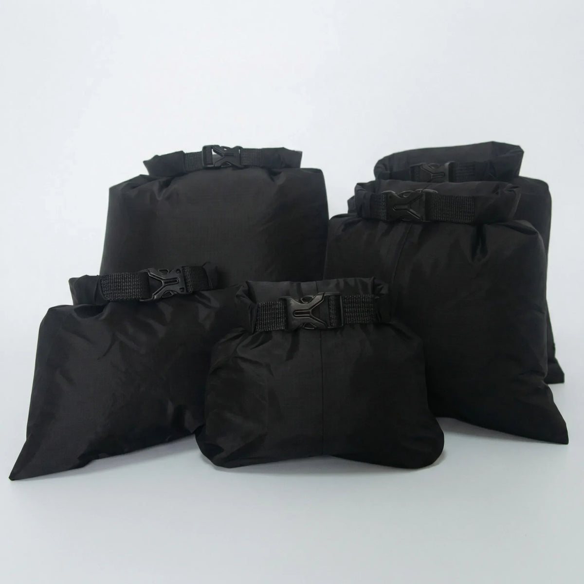 Roll top waterproof dry sacks set with quick-attach clip