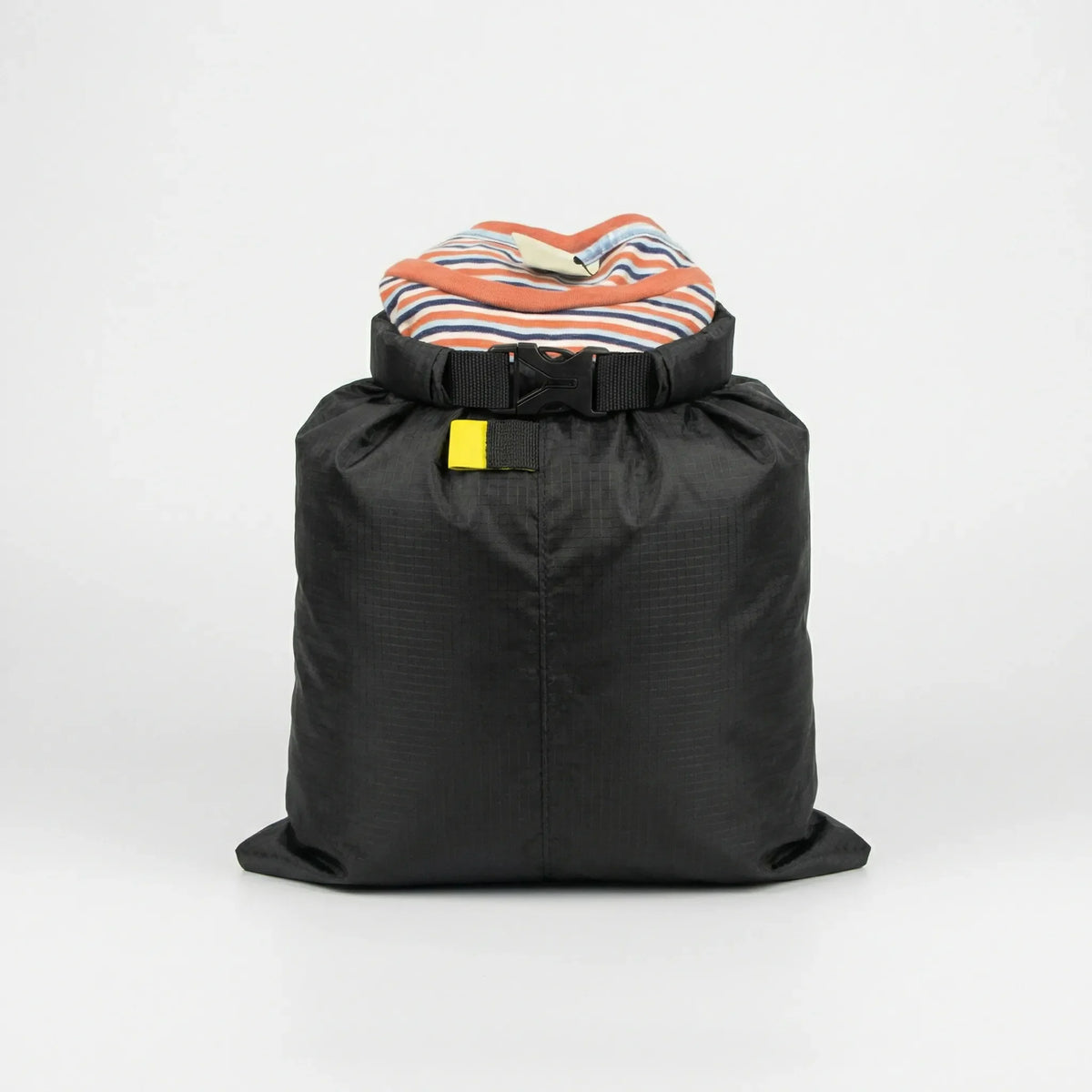 Roll top waterproof dry sacks set with quick-attach clip