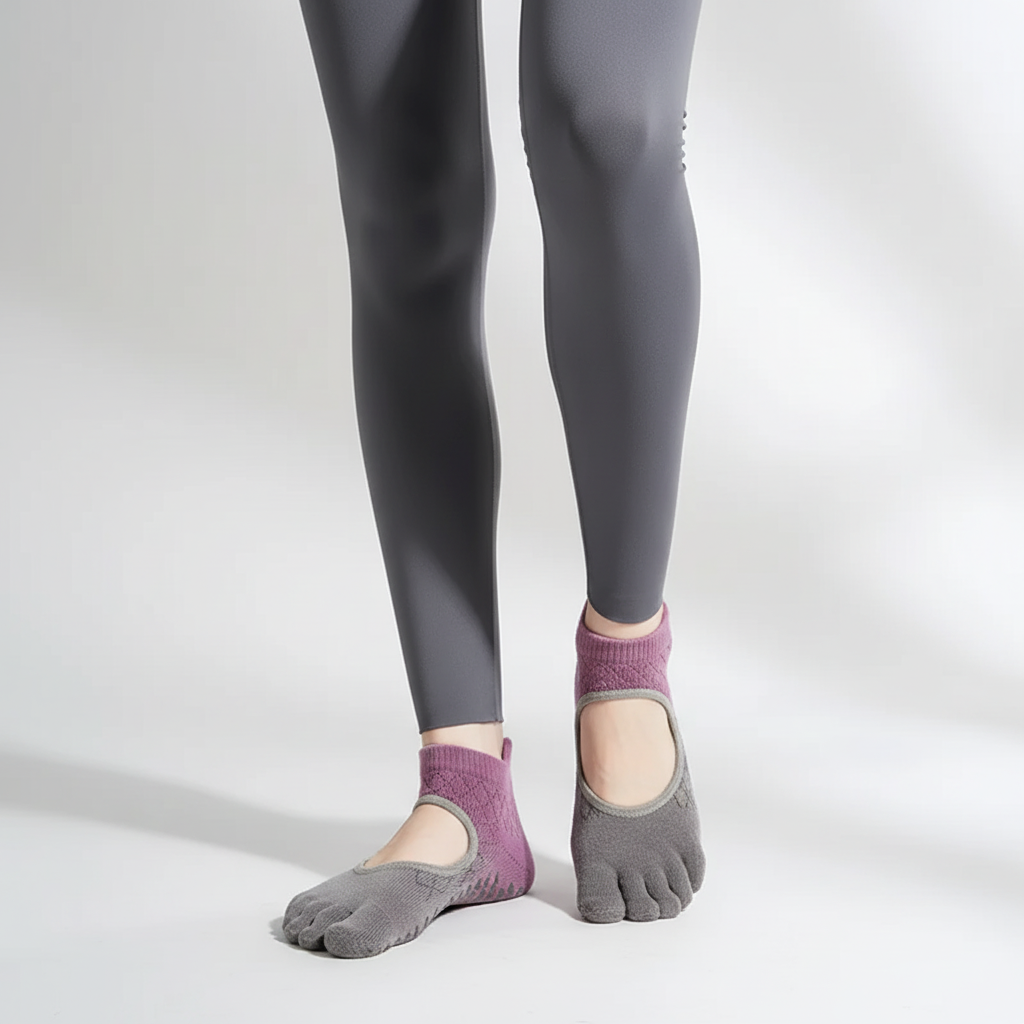 Five toe non-slip yoga socks with silicone grip sole