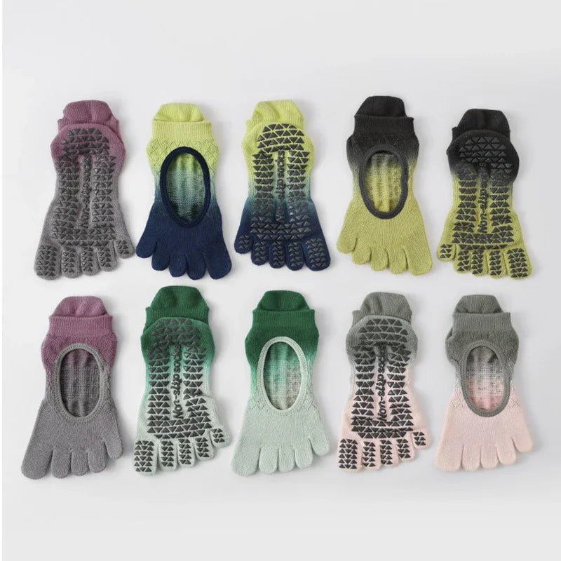 Five toe non-slip yoga socks with silicone grip sole