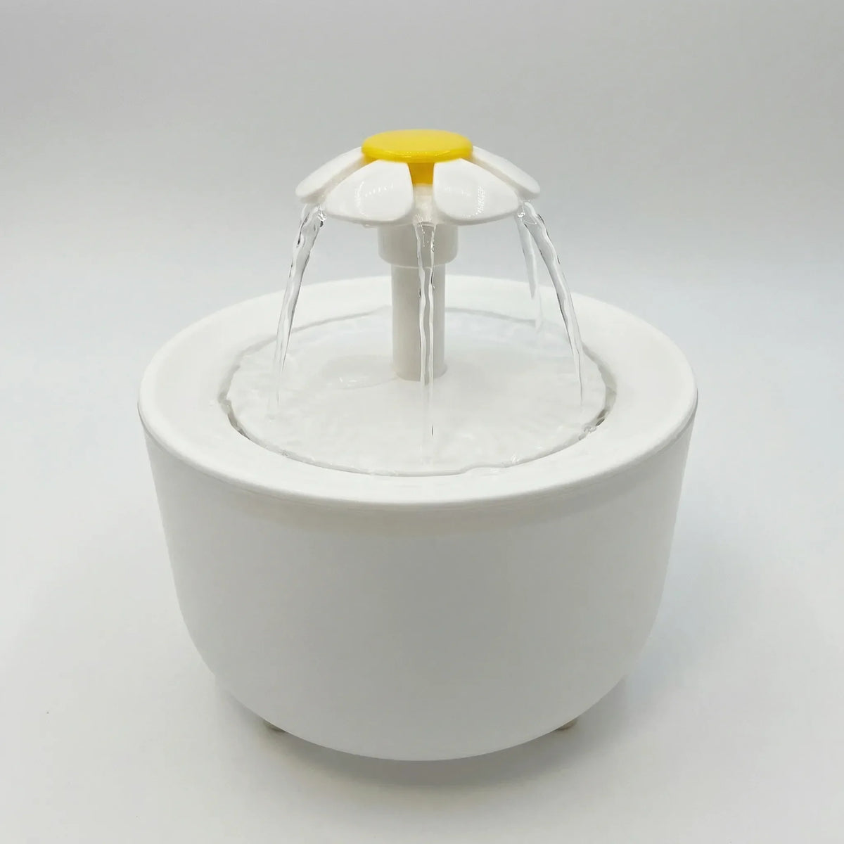 Electric cat water fountain with built-in filter and cascading outlet