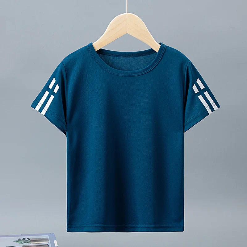Kids quick-drying short sleeve t-shirt with sporty sleeve stripes