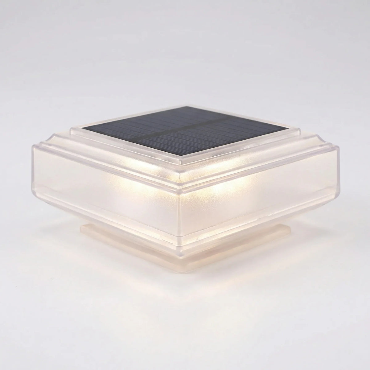 Solar post cap light with 30 LEDs and waterproof design for garden fences