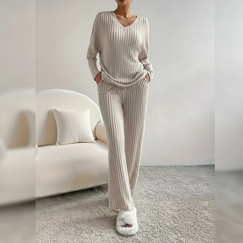 Women's ribbed V-neck lounge set with straight-leg pants