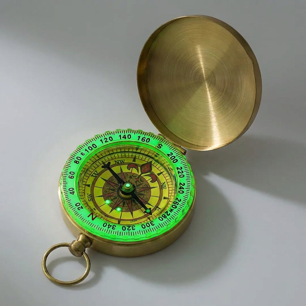 Pocket flip compass with luminous markings and protective cover