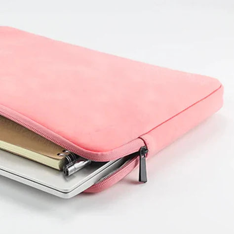 Slim laptop sleeve with water-repellent padding and full-length zip