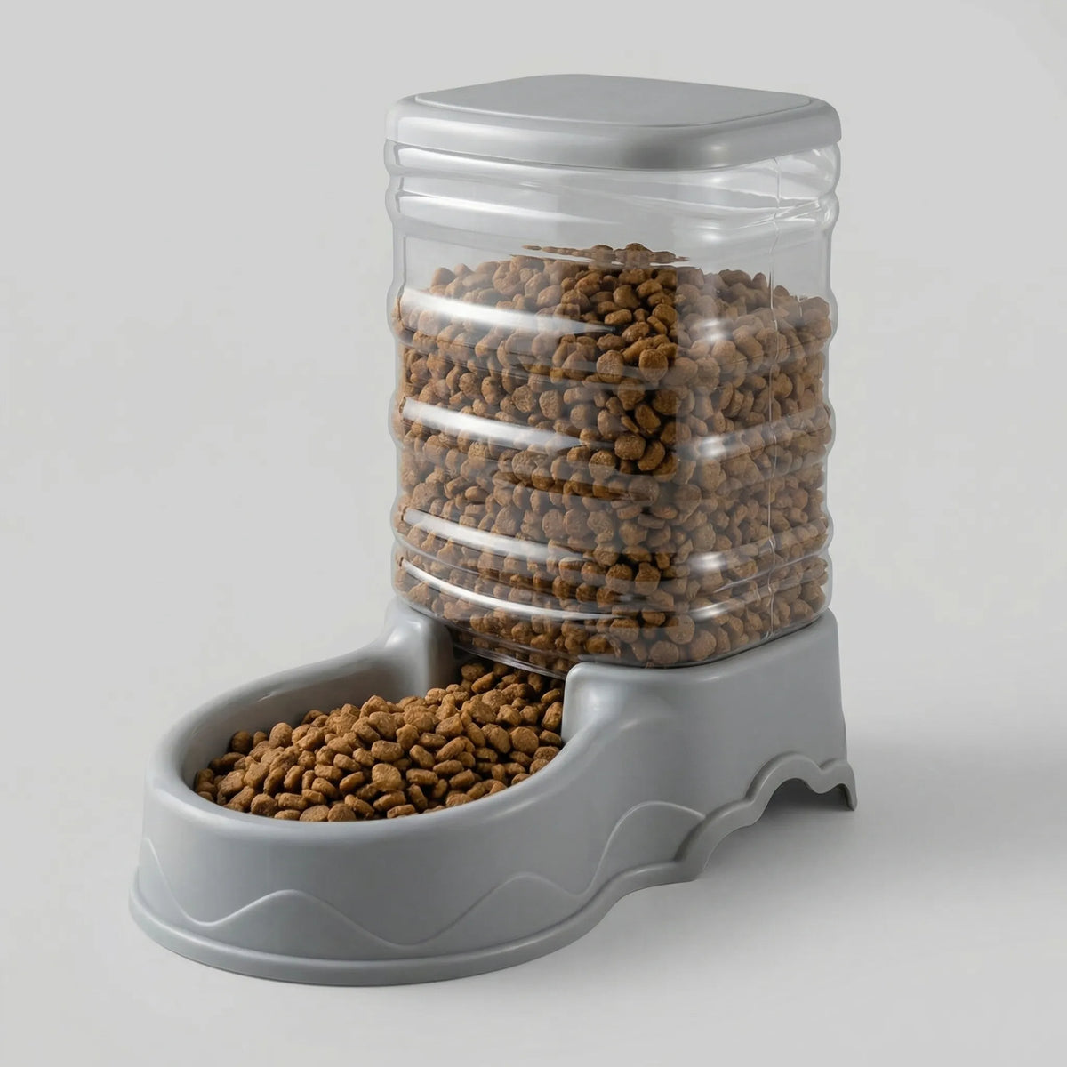 Automatic gravity pet feeder for cats and dogs with 3.8 litre reservoir