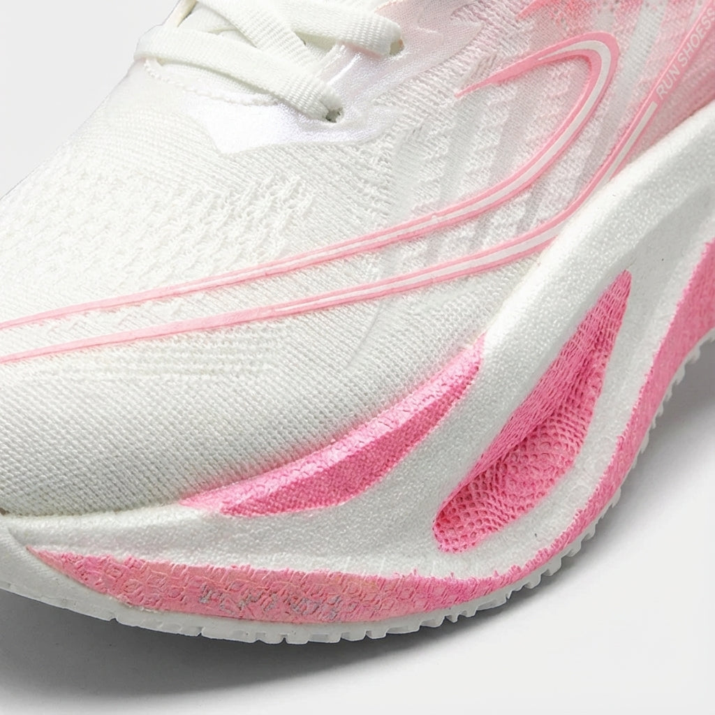 Lightweight running shoes with air cushion and breathable mesh upper