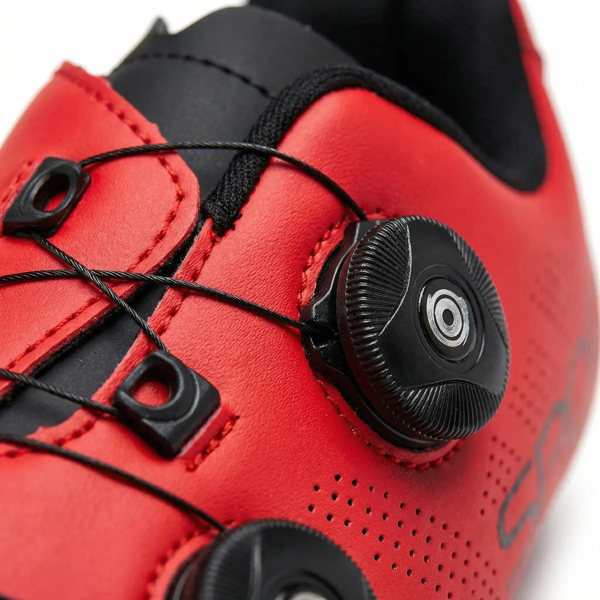 MTB cycling shoes with dual rotary dial closure and SPD cleat compatibility