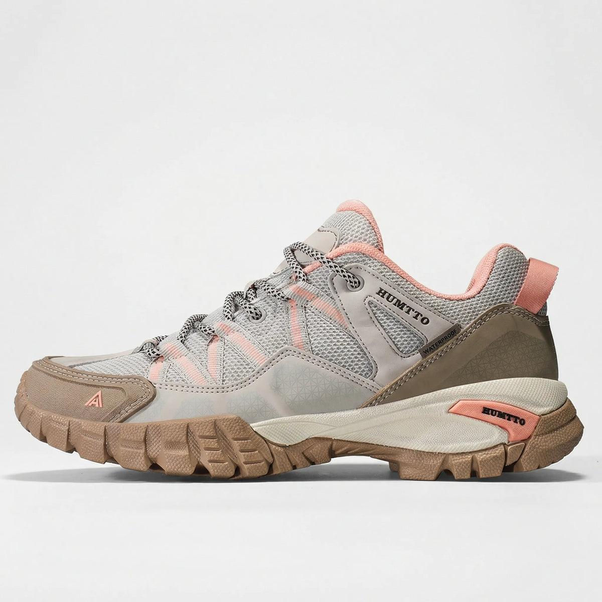 Men's breathable hiking shoes with lace-up fastening and cushioned sole