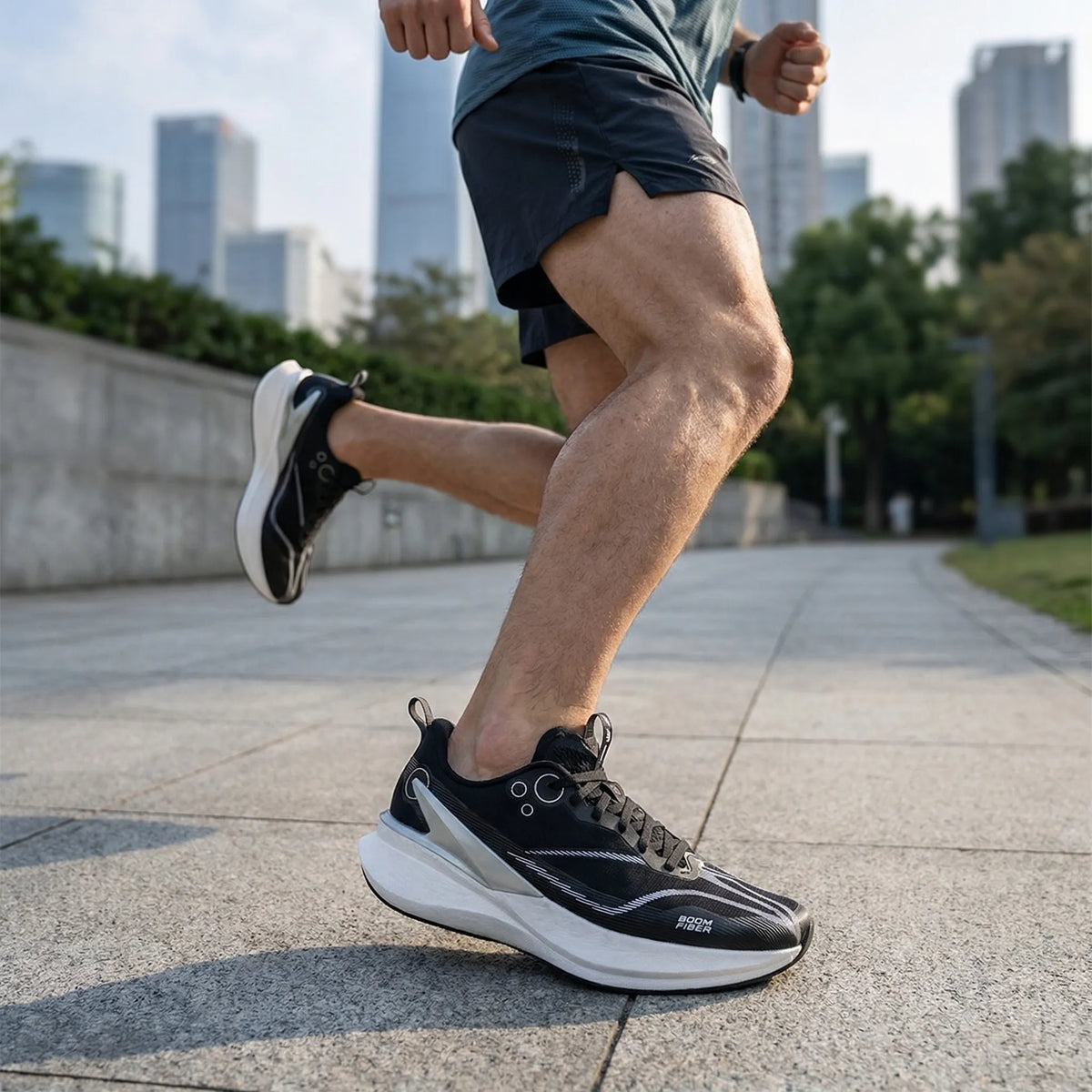 Men's racing shoes with anti-slip sole and responsive BOOM FIBER cushioning