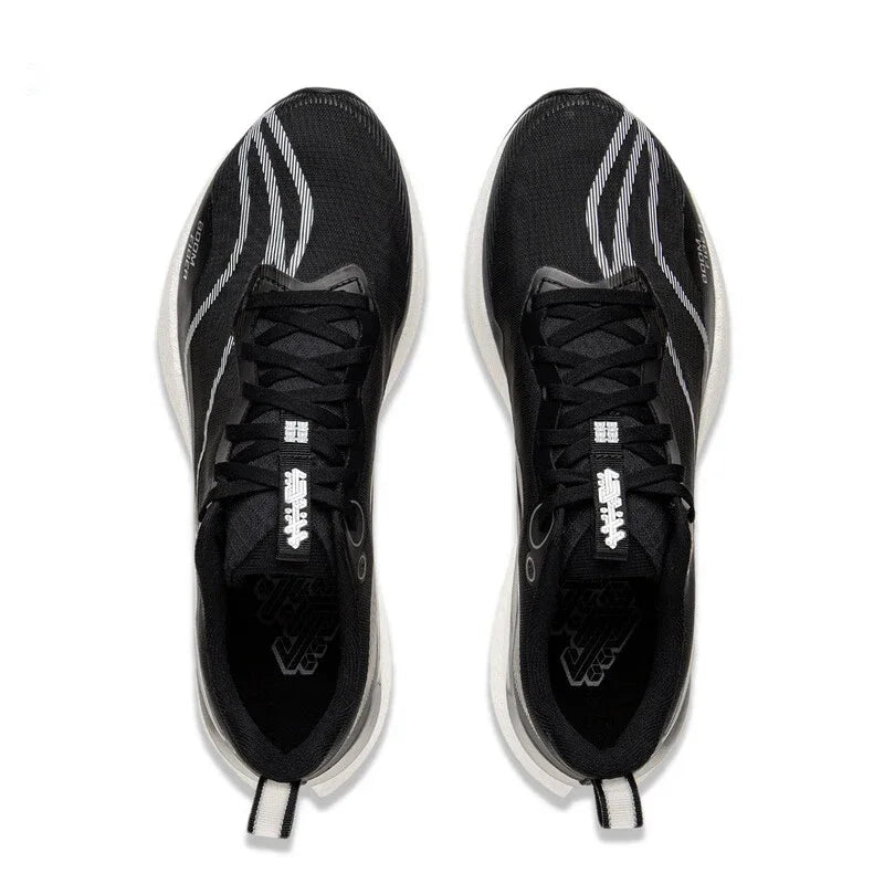 Men's racing shoes with anti-slip sole and responsive BOOM FIBER cushioning