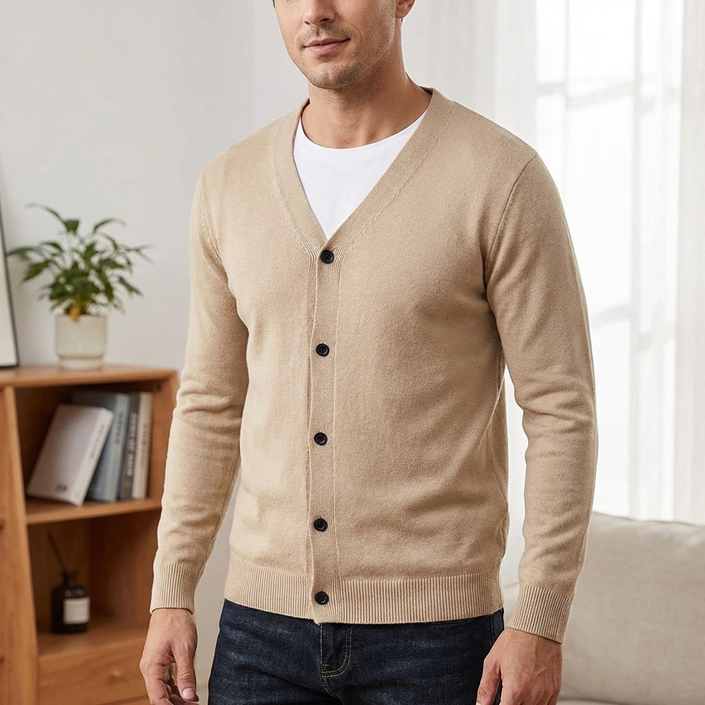 Men's slim fit V-neck cardigan in lightweight knit with button front