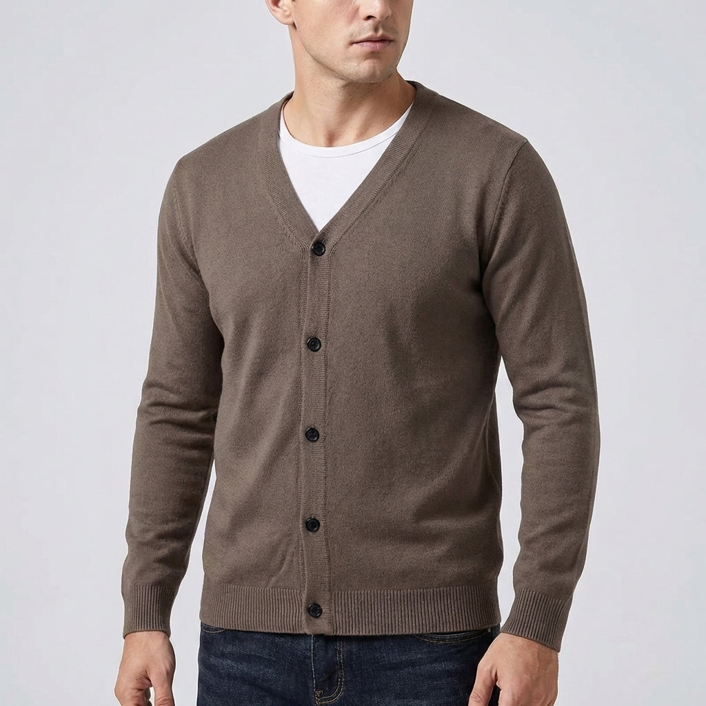 Men's slim fit V-neck cardigan in lightweight knit with button front
