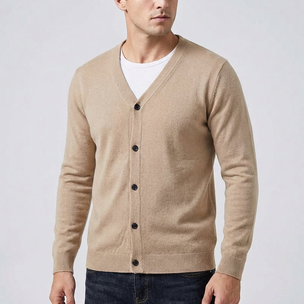 Men's slim fit V-neck cardigan in lightweight knit with button front