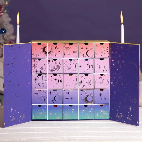 Crochet Advent Calendar 2026 (25 Days) with Yarn, Crochet Accessories, Patterns and Creative Surprises