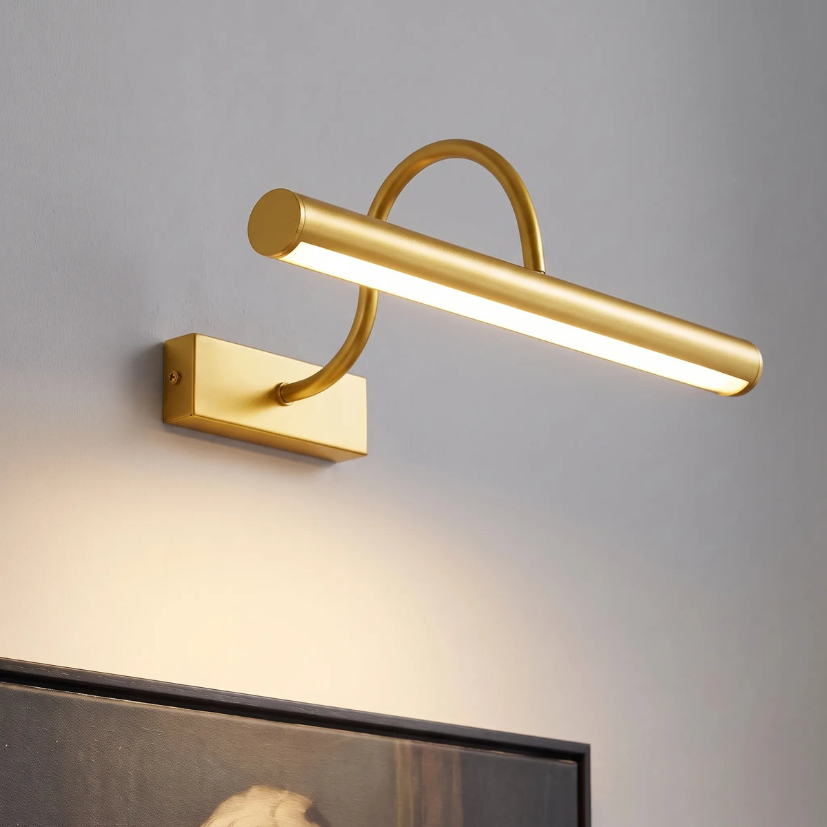 Thrives Outdoor | Glimvo Rechargeable Wall Lamp For Framed Art