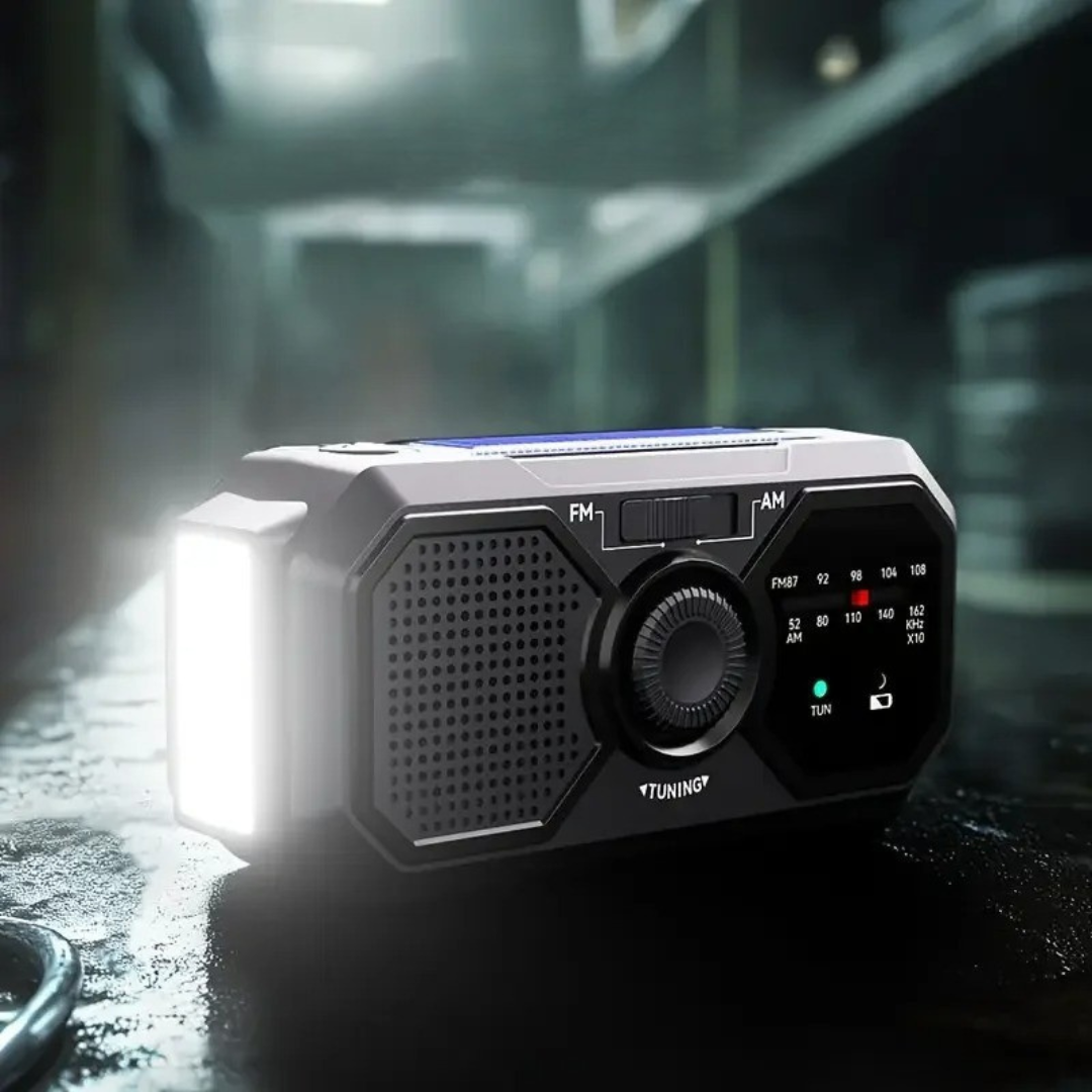 Thrives Outdoor | Auralight Portable Solar Crank Radio