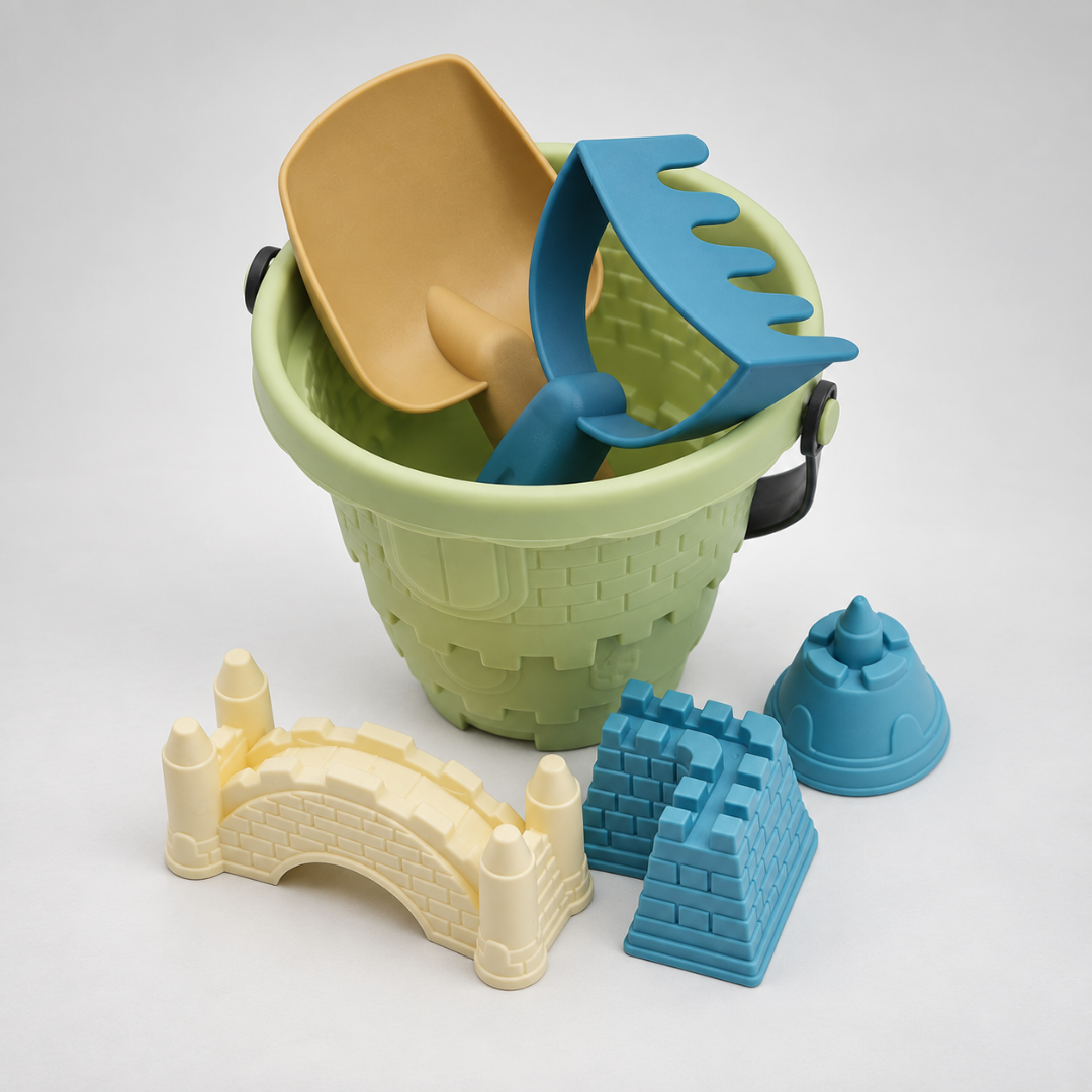 Thrives Outdoor | Sandrift Castle-Shaped Sand Bucket with Tools