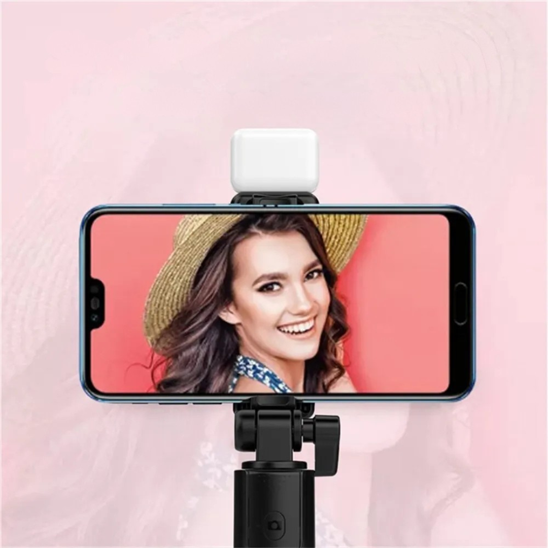 Thrives Outdoor | VeloGrip Retractable Selfie Stick Tripod