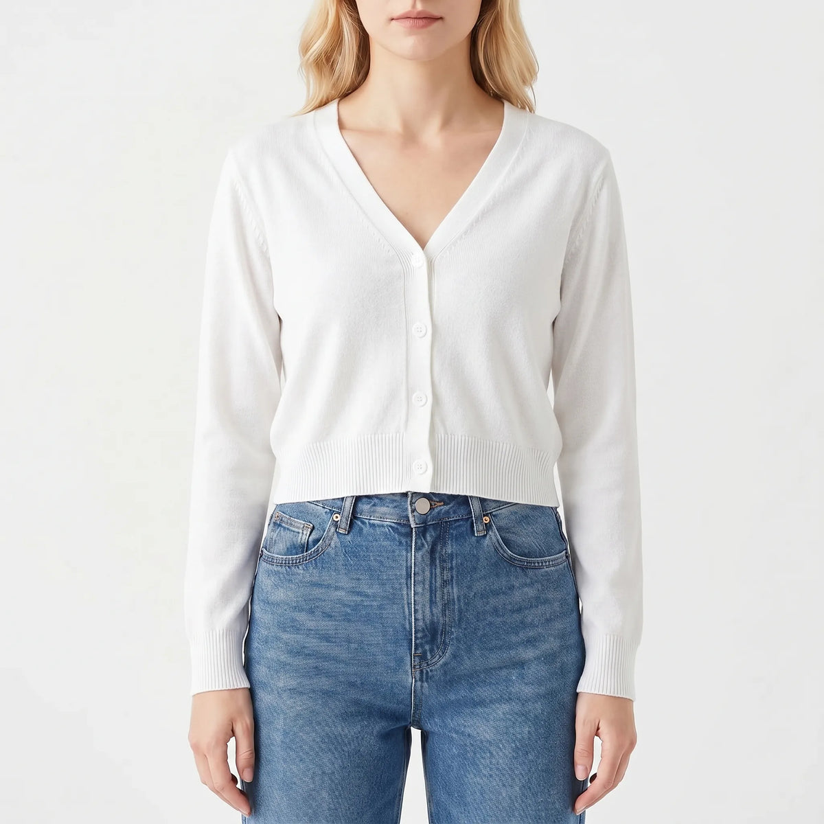 Women's cropped V-neck cardigan with ribbed cuffs and button-down front