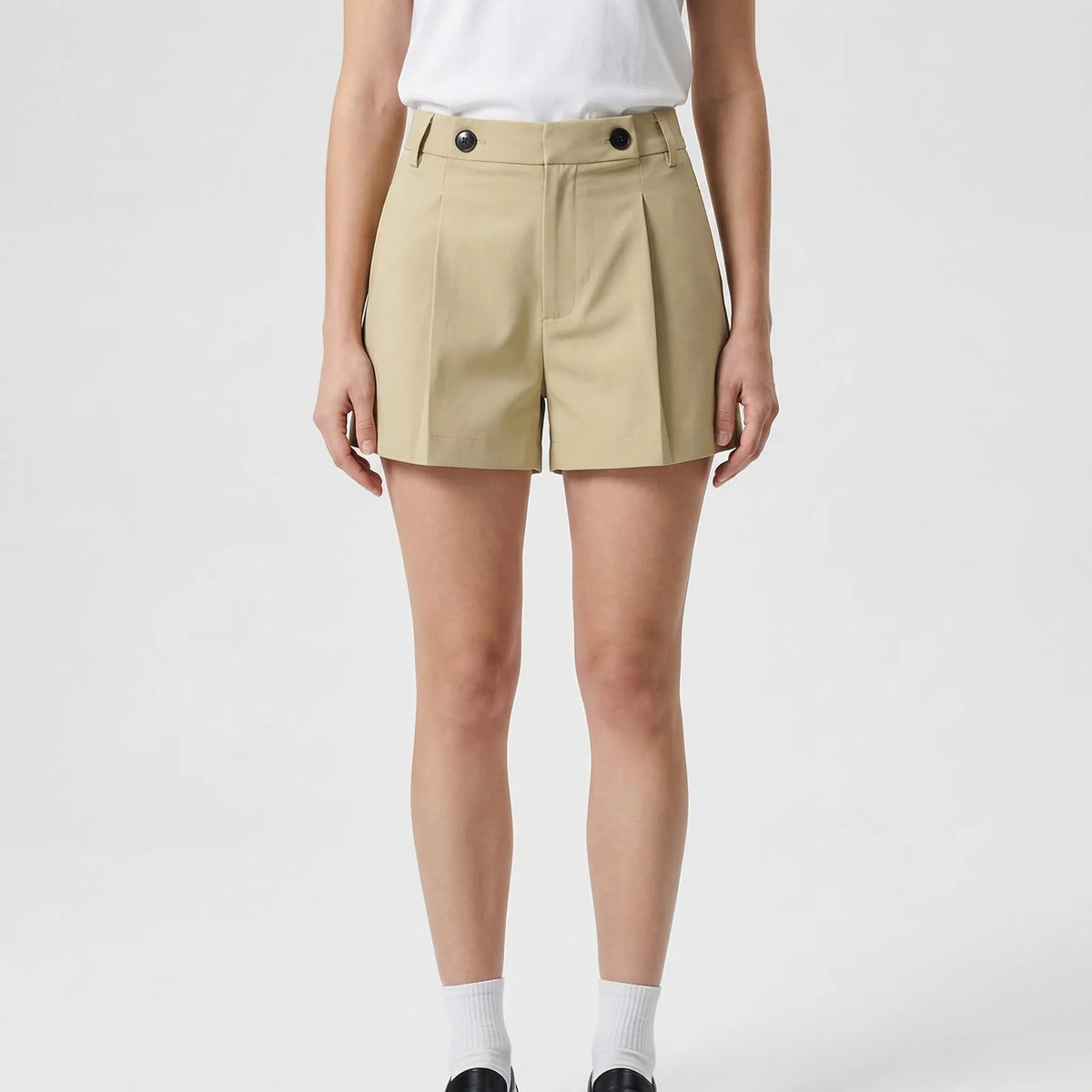 Women's autumn co-ord set with short trousers and long sleeve top