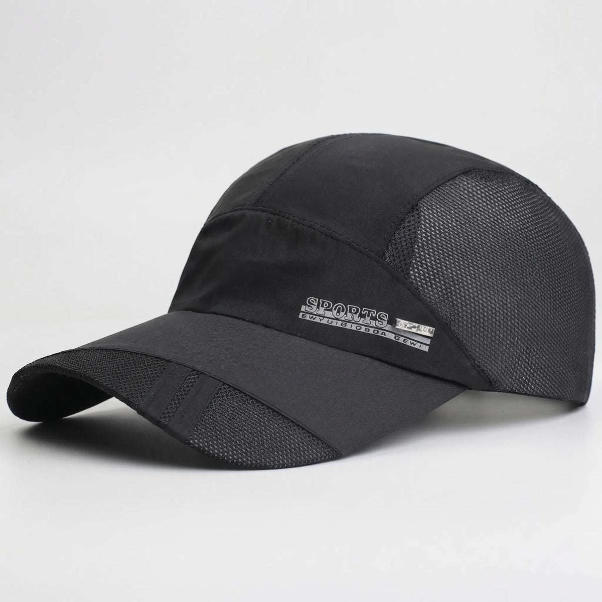 Breathable mesh baseball cap for sports and outdoor activities