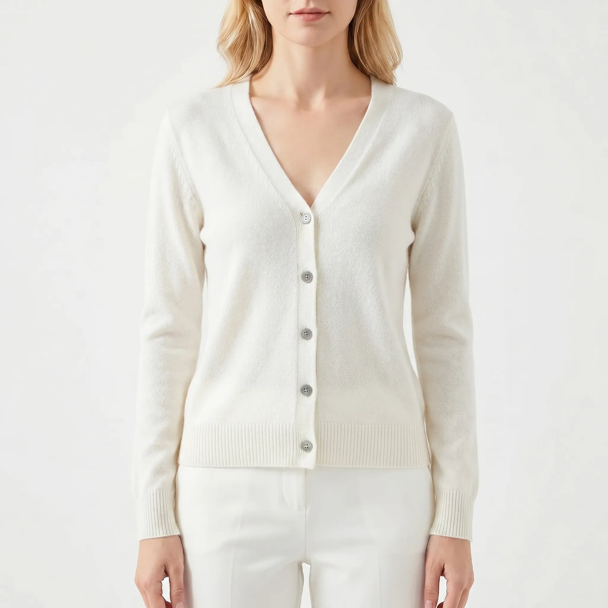 Women's V-neck button cardigan in fine knit with relaxed fit