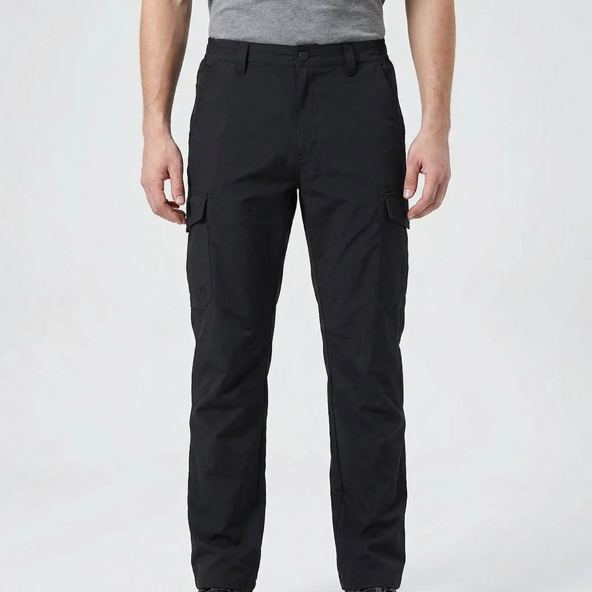 Tactical cargo trousers with multiple pockets and water-repellent fabric