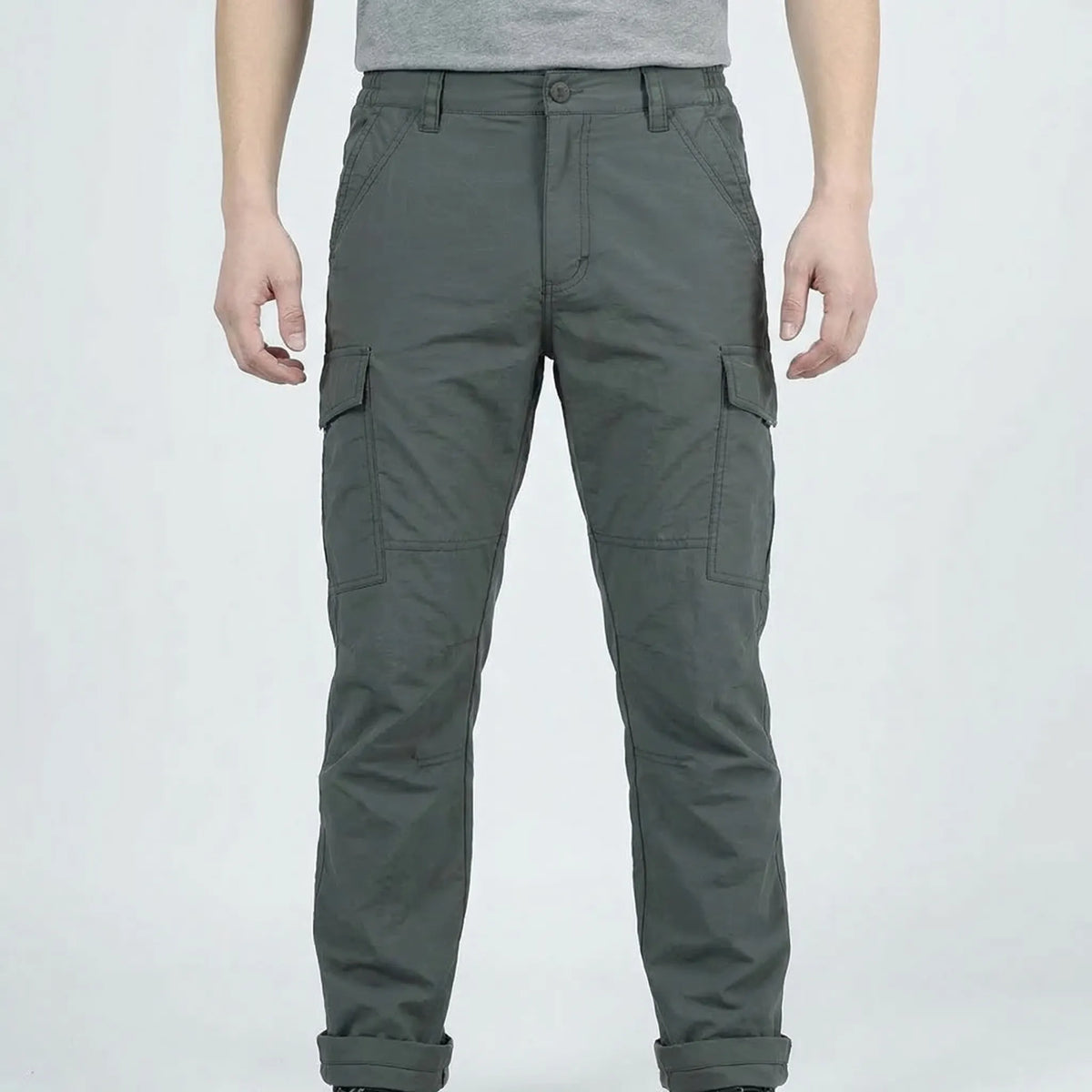 Tactical cargo trousers with multiple pockets and water-repellent fabric