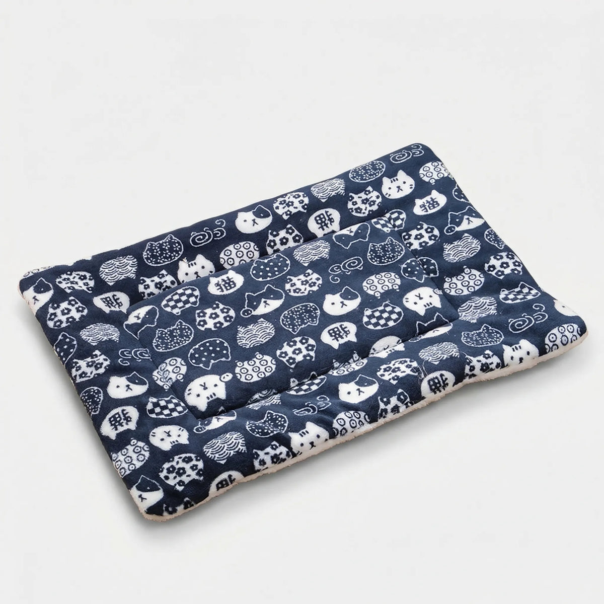 Soft plush pet sleep mat for dogs and cats with printed pattern