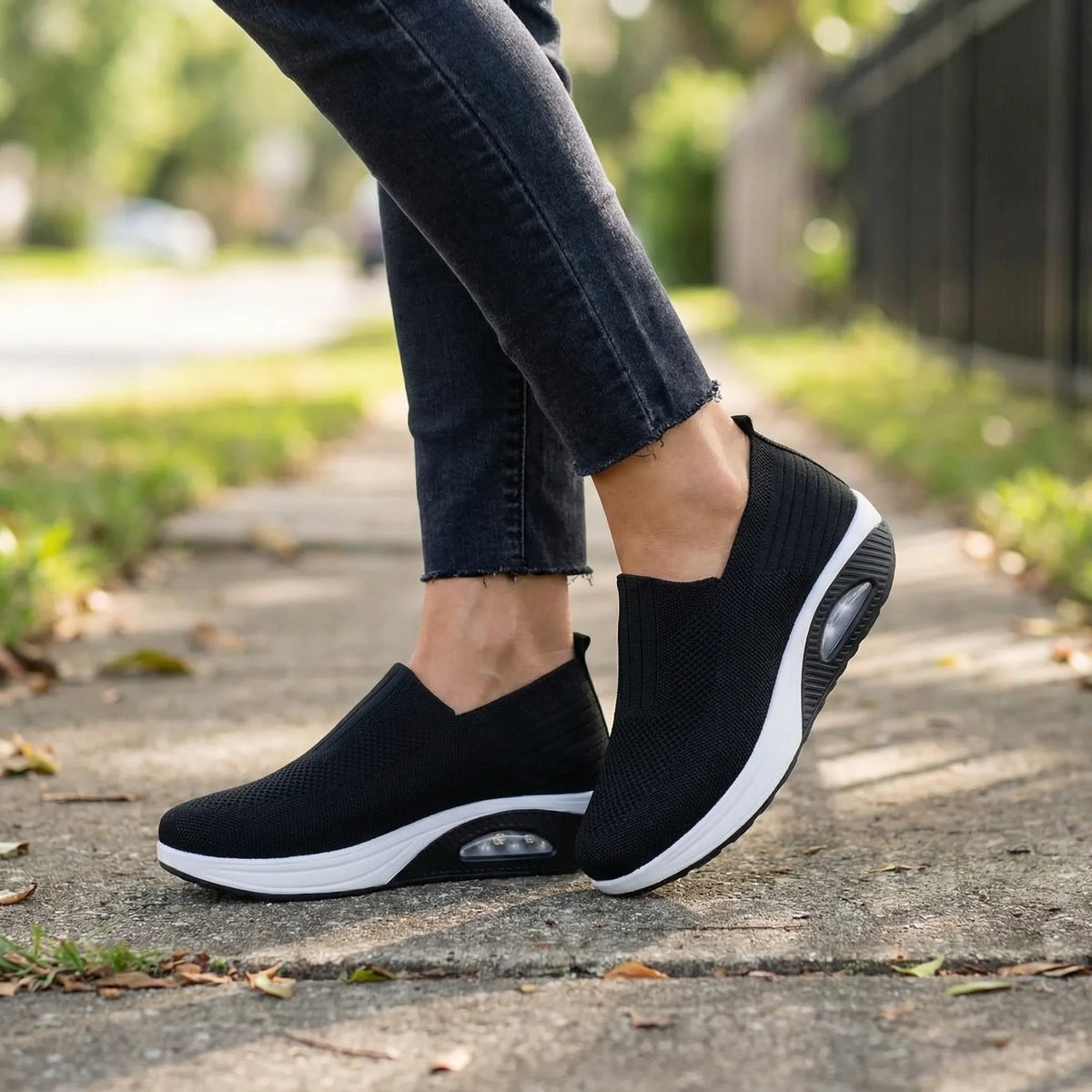Women's slip-on wedge heel sneaker with air-cushioned sole non-slip