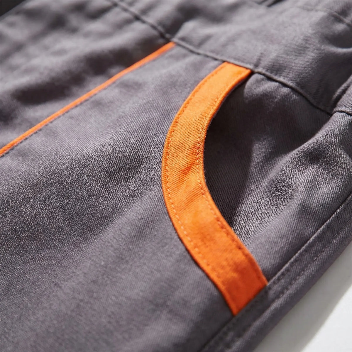 Sleeveless work overalls with bib front and cargo pockets canvas