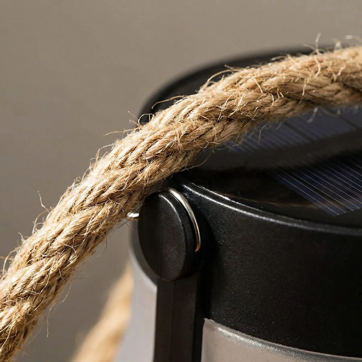 Solar-powered flame effect rope light with realistic flickering glow
