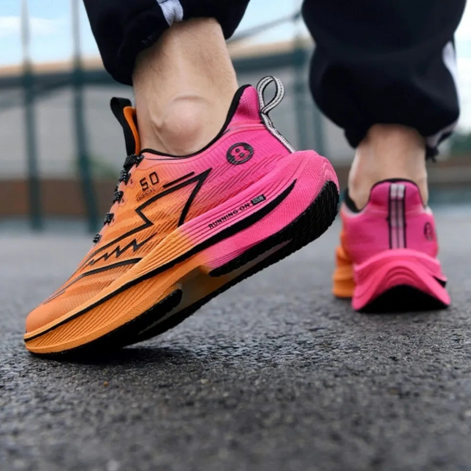 Men's carbon plate running shoes with responsive plate and shock-absorbing midsole