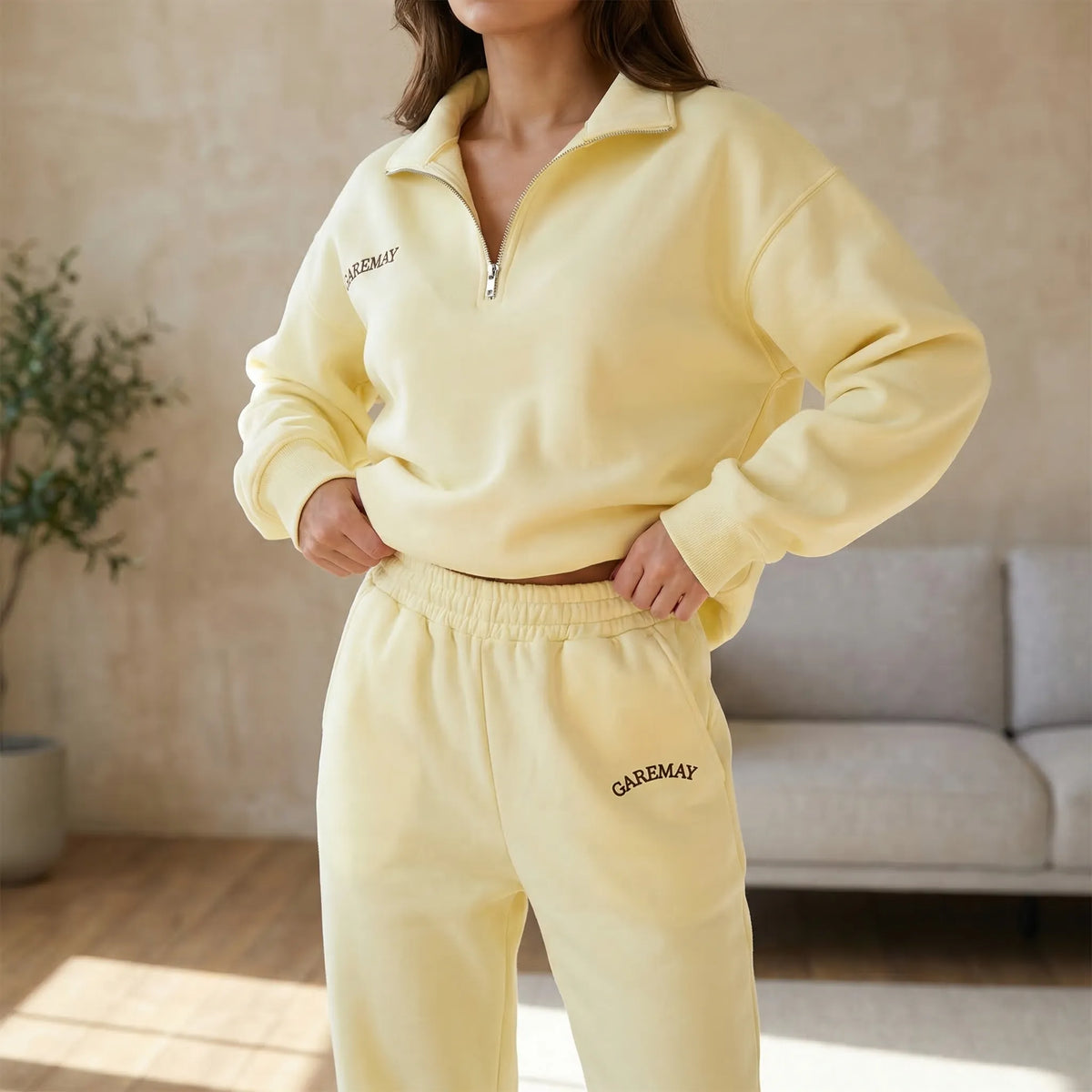 Oversized tracksuit set for women with zip-up top and wide-leg pants
