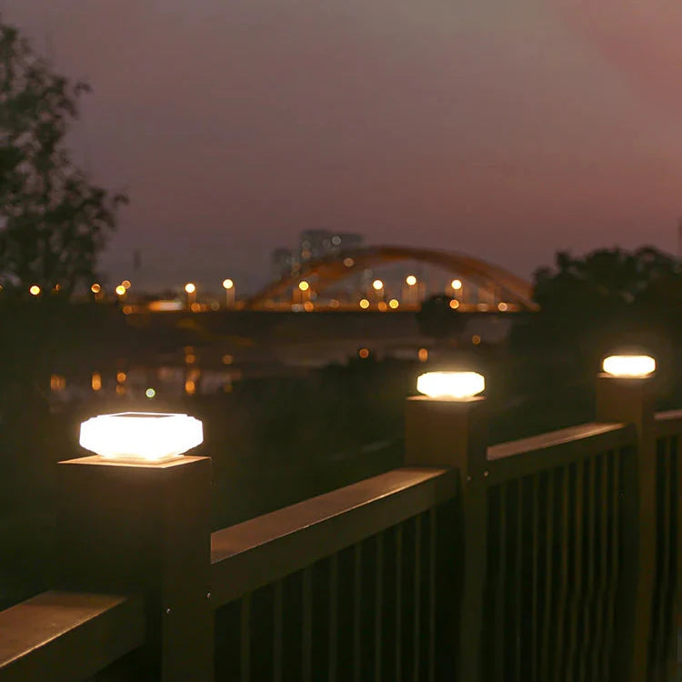 Solar post cap light with 30 LEDs and waterproof design for garden fences