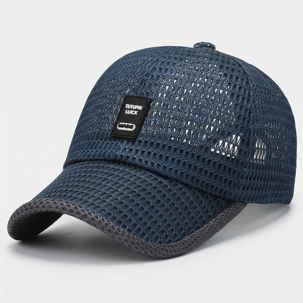 Breathable mesh baseball cap with snapback closure for outdoor wear