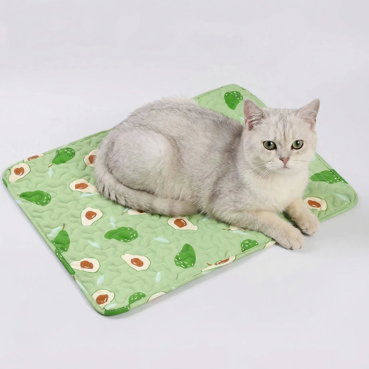 Breathable cooling mat for pets with quilted fabric and printed design
