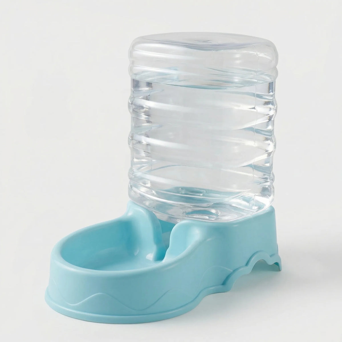 Automatic gravity pet feeder for cats and dogs with 3.8 litre reservoir